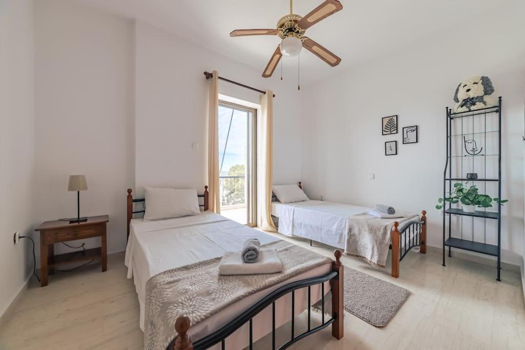 Seaside Escape Apartment Saronida Ngoại thất bức ảnh