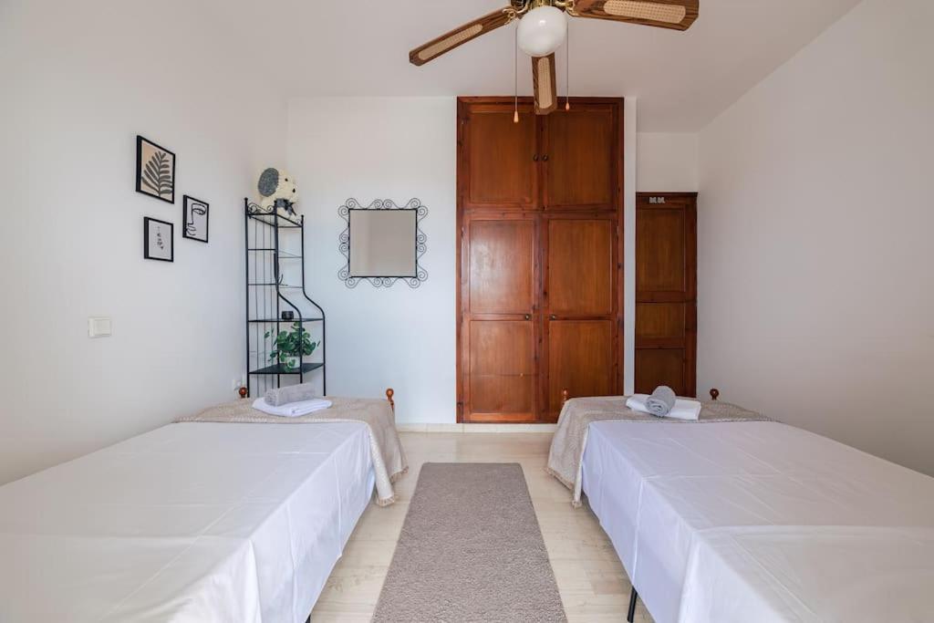 Seaside Escape Apartment Saronida Ngoại thất bức ảnh